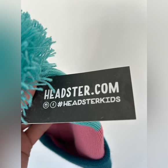 NWT Headster Pompom Toque Blue Pink Small - Picture 2 of 5